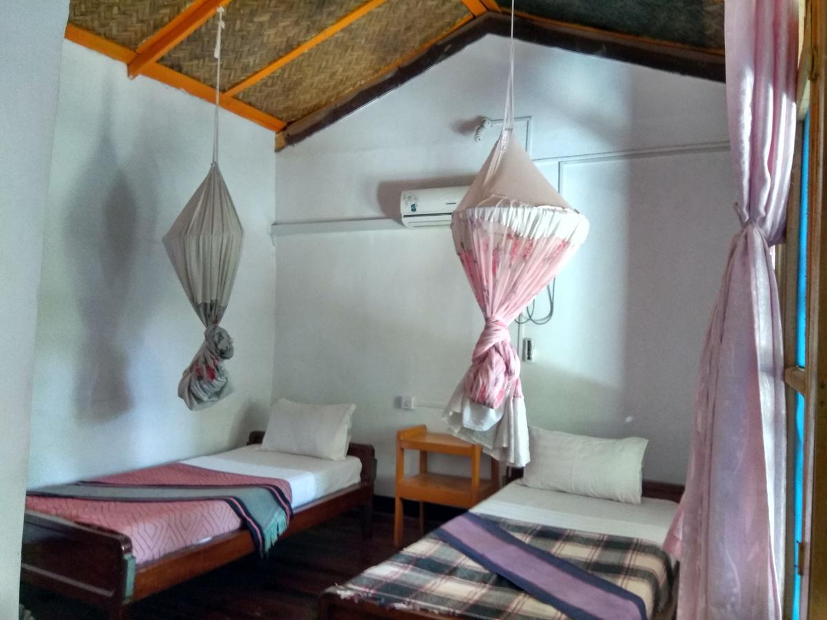Отель Prince Mrauk U Экстерьер фото