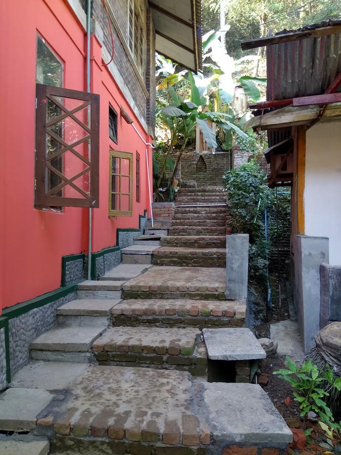 Отель Prince Mrauk U Экстерьер фото