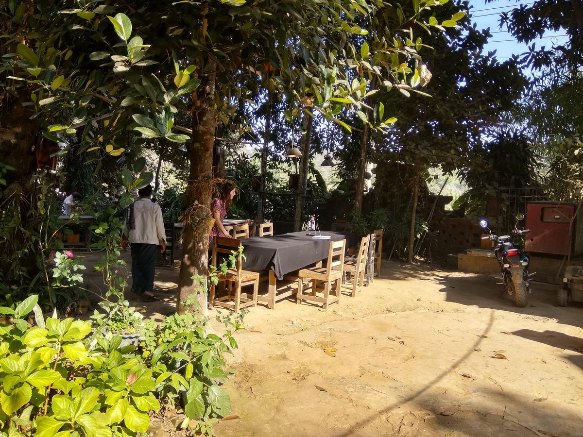 Отель Prince Mrauk U Экстерьер фото